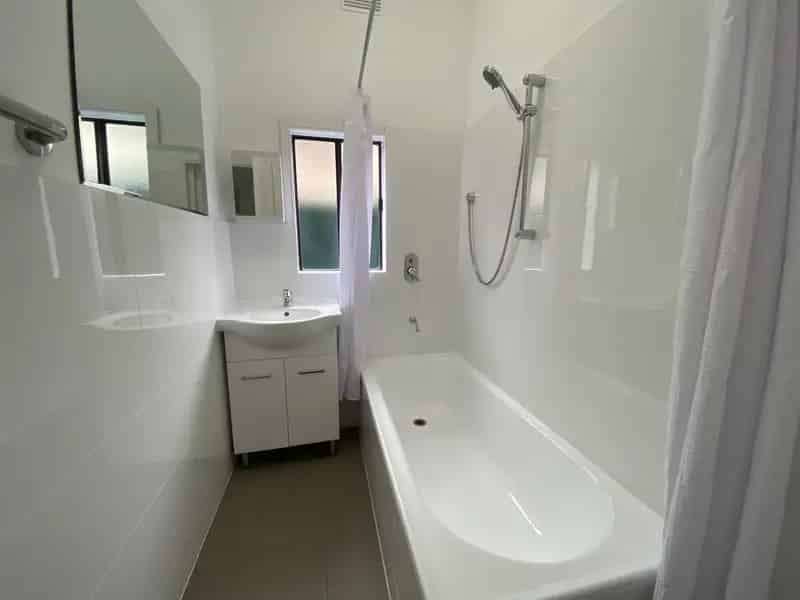 Real Estate For Lease - 15 Robey Street - Mascot , NSW