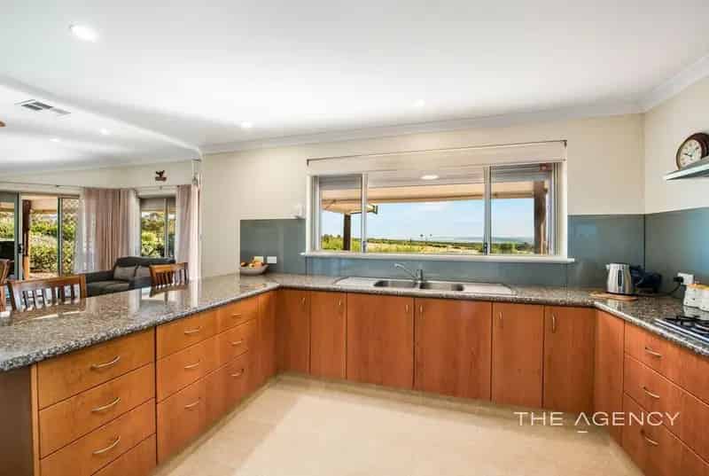 House for Sale in Kalbarri with Stunning Coastal Views and Gardens