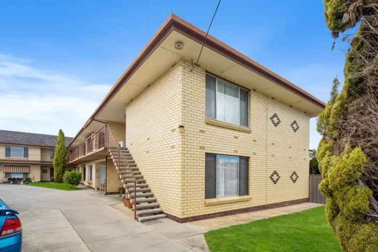 Low Maintenance Two Bedroom Unit Near Adelaide Airport