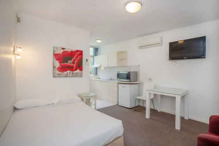 Rent One Bedroom Studio in Canberra with Pool and Laundry Facilities