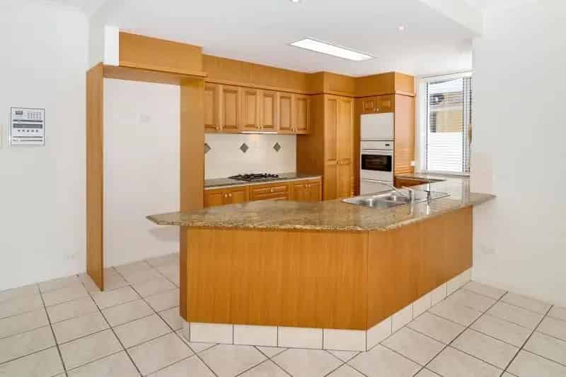 GREAT WATERFRONT HOME IN SECURE STREET IN OYSTER COVE