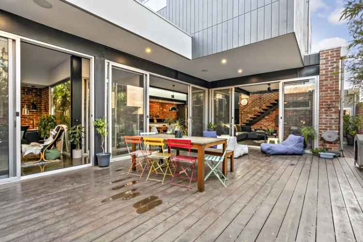 House For Sale in 27, Somerville Road, Melbourne, Victoria