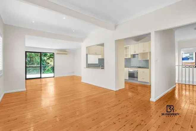 House For Rent in 8, Roslyn Street, Sydney, New South Wales