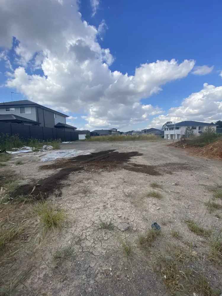 Vacant land on 580sqm ready for your vision!