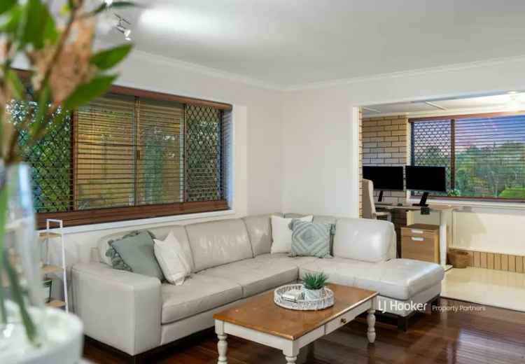 Buy 3 Bedroom Brick Lowset Home with Outdoor Entertaining in Springwood