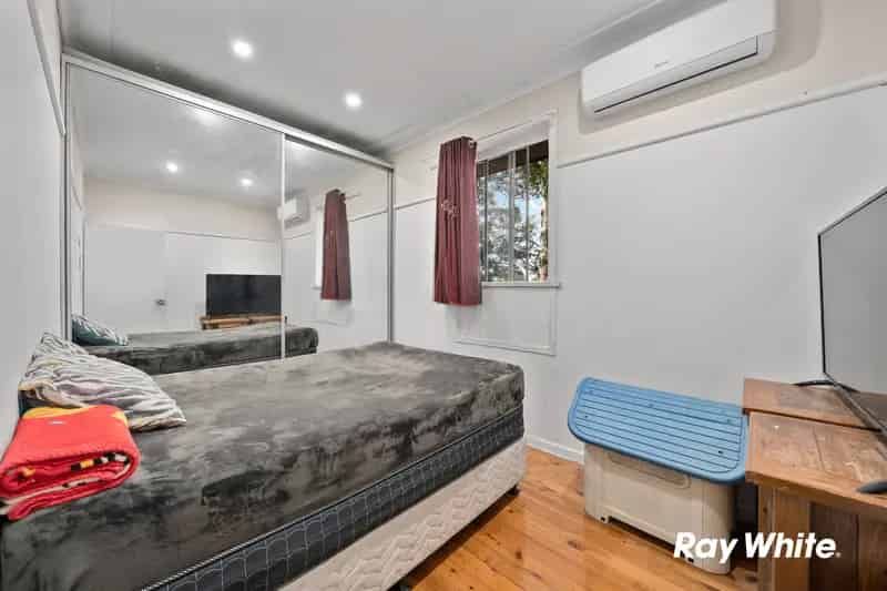 Beautiful Brick Family Home In Great Location !