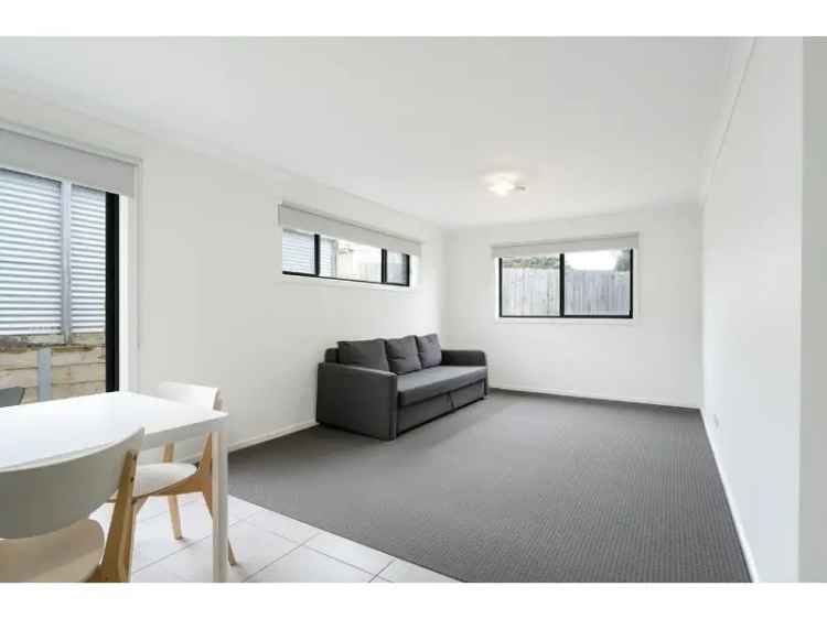 Modern Living In The Heart Of Newtown!