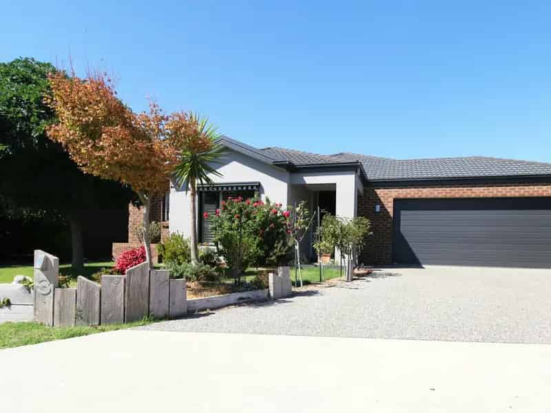 House For Sale , 3, Goodenia Place, Inverloch, Victoria