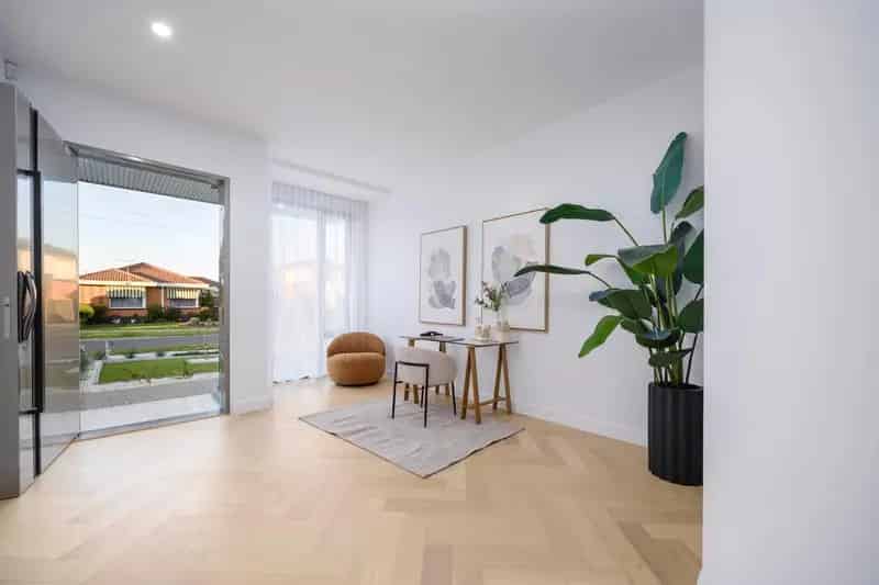 House For Sale , 17, Heather Avenue, Melbourne, Victoria