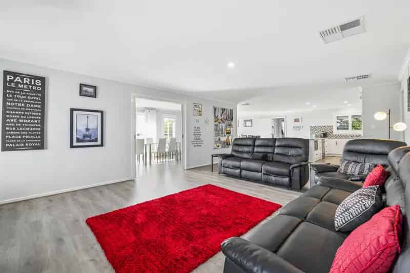 The Perfect Entertainer - Stylish, Spacious & Low Maintenance