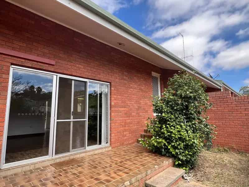 1/11 Albert Street, Parkes NSW 2870 - Unit For Lease
