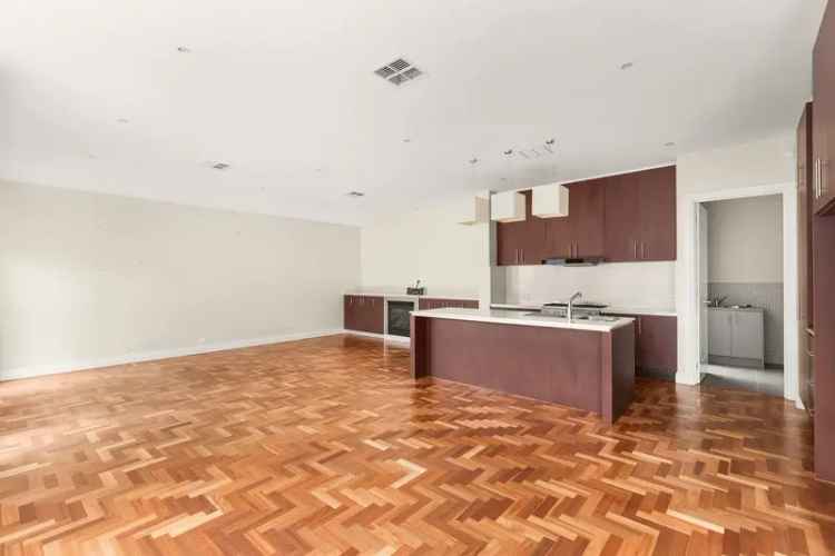 House For Rent , 2A, Hillcrest Avenue, Melbourne, Victoria