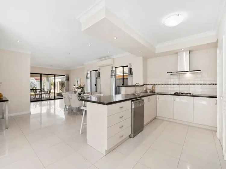 House For Sale in City of Cockburn, Western Australia