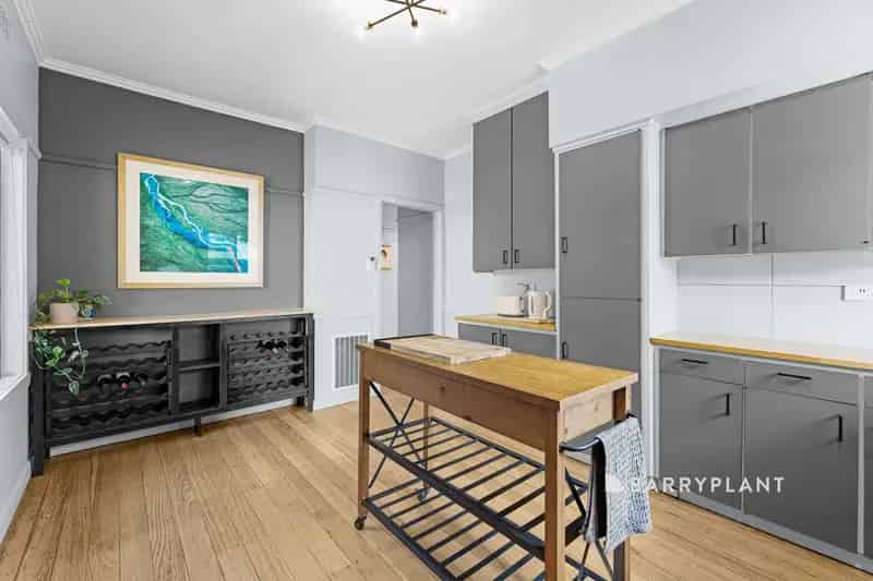 Renovated delight on 845m2!