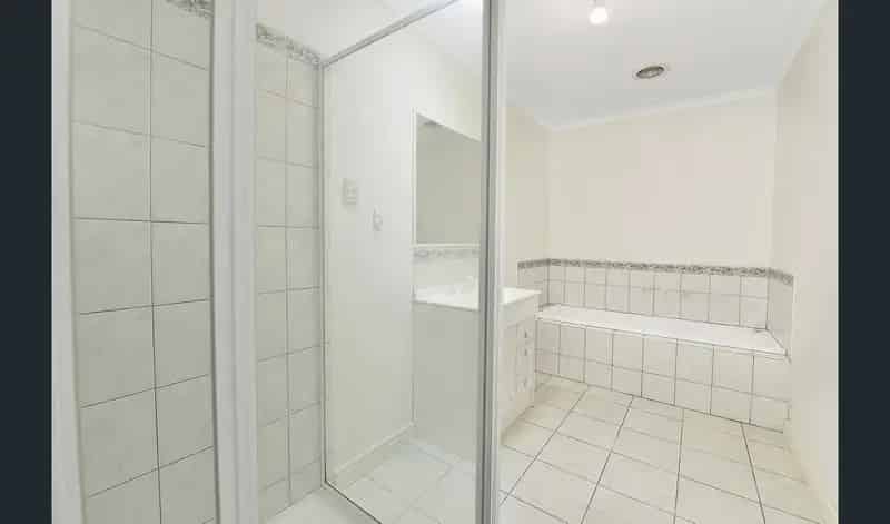 House For Rent , 4A, Olive Grove, Melbourne, Victoria