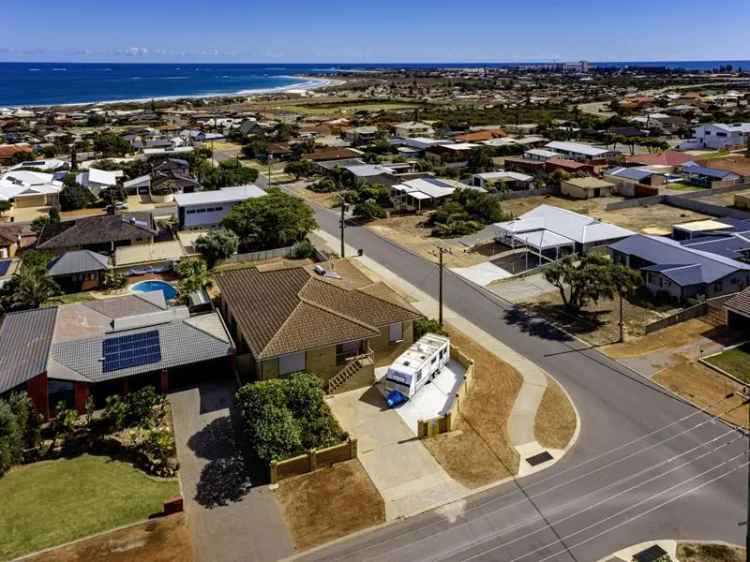 House For Sale in Geraldton, Western Australia