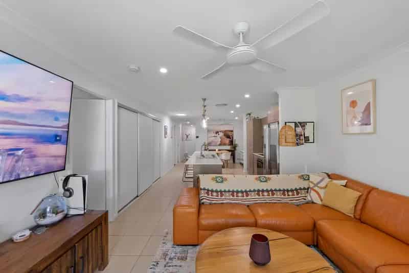 Modern 3-Bedroom Retreat in a Peaceful Cul-De-Sac