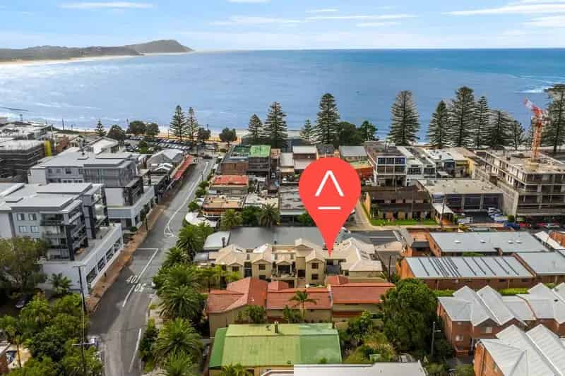 Townhouse Auction - 2/8 Campbell Crescent, Terrigal NSW 2260