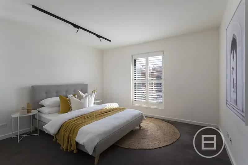 Luxurious townhouse for rent in Bayside with gourmet kitchen and courtyard