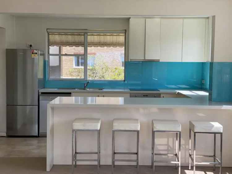 Spacious Mosman Apartment For Lease - 2 Beds, Modern Kitchen