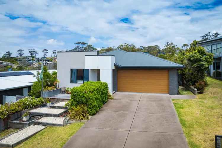 House For Rent in Tura Beach, New South Wales