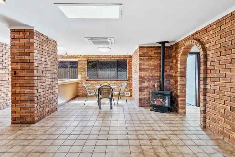 House For Sale in Mandurah, Western Australia