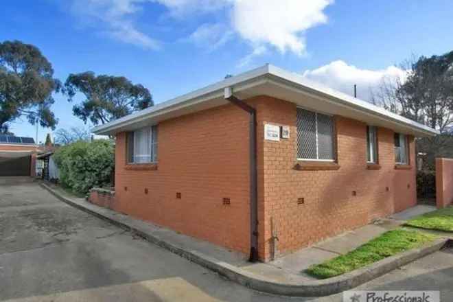 2 Bedroom Unit Near East Armidale