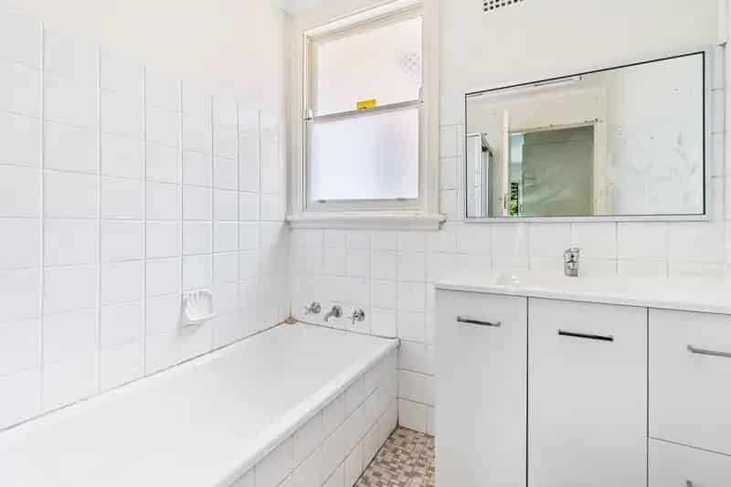 Real Estate For Lease - 28 Sturt Street - Campbelltown , NSW