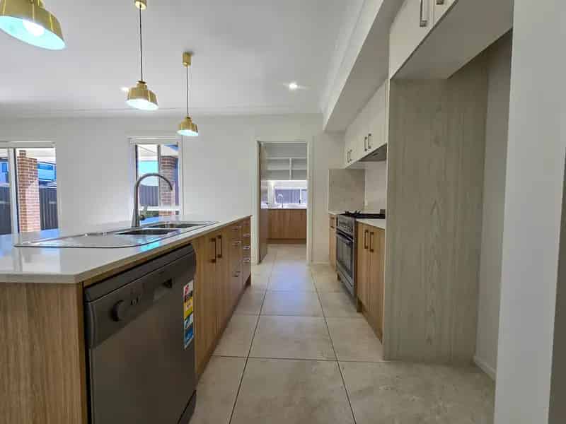 The Perfect Blend of Contemporary Design and Family-Friendly Comfort