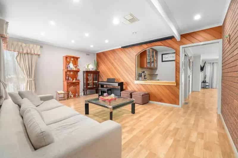Buy Family Residence in Hoppers Crossing with Granny Flat and Spacious Yard