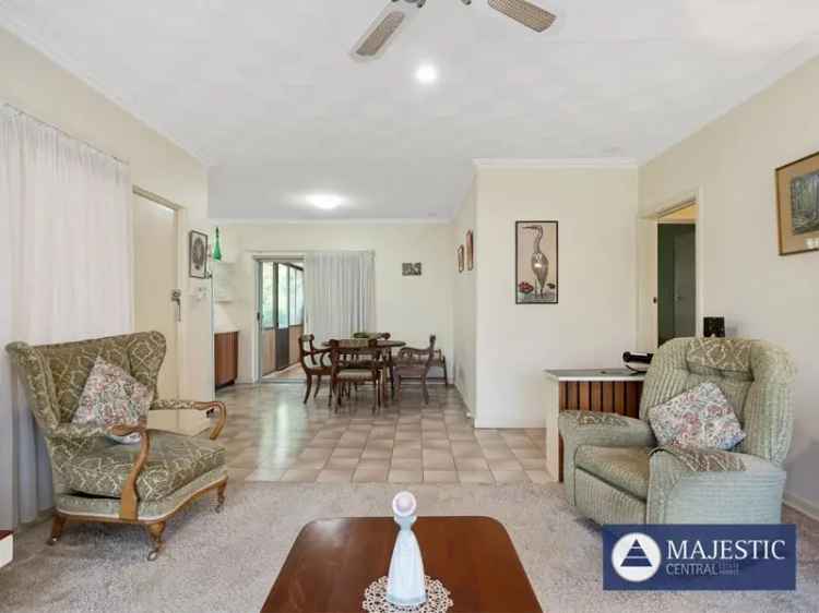 House For Sale in City of Melville, Western Australia