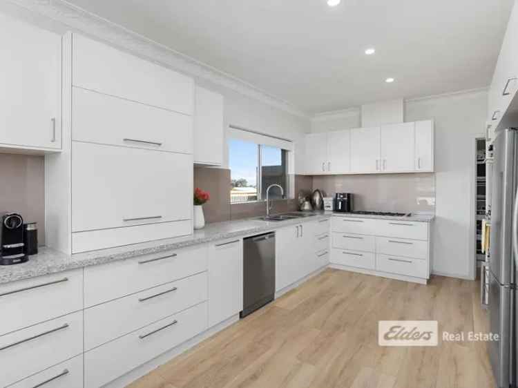 House For Sale in Bunbury, Western Australia