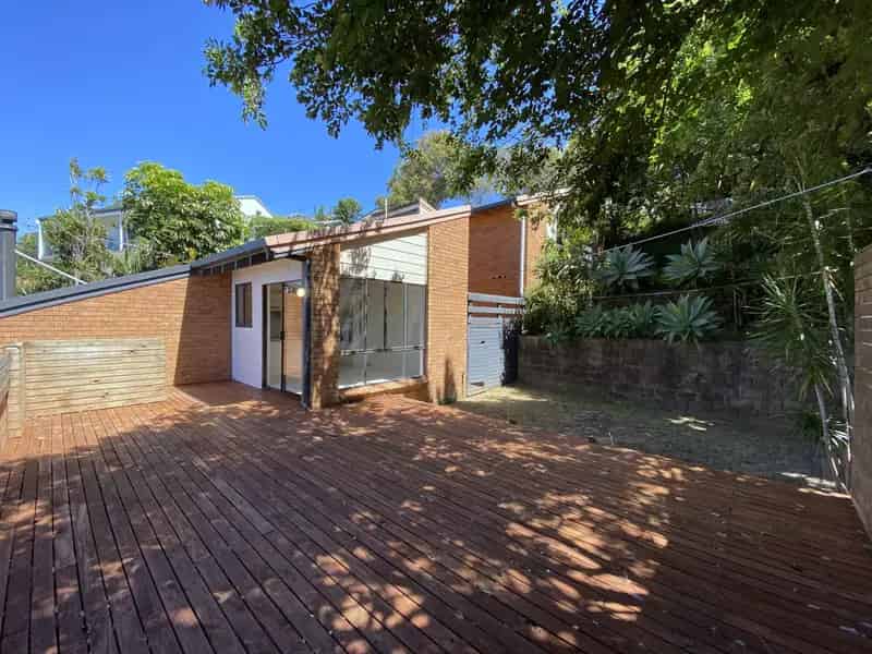 Lease Spacious Four Level Home in Coffs Harbour with Stunning Views