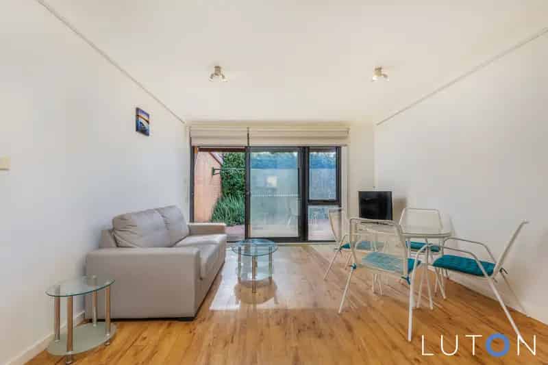 House For Rent , District of Woden Valley, Australian Capital Territory