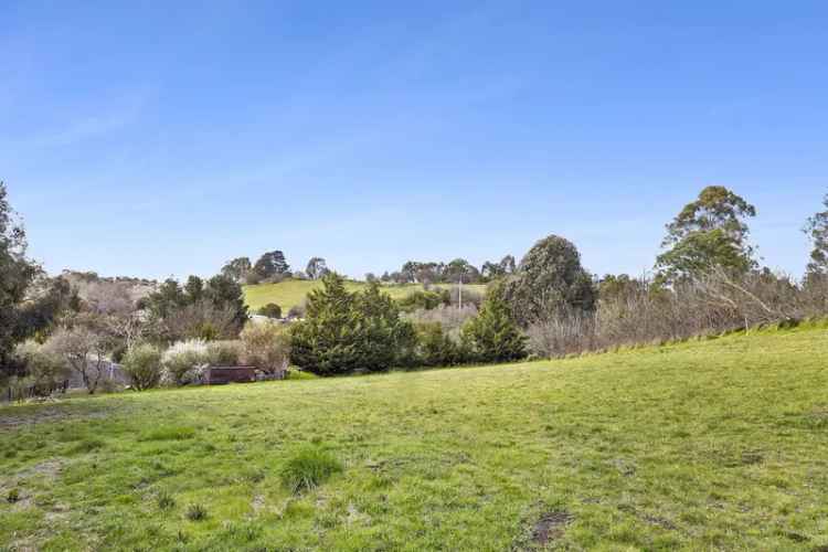 Land For Sale in Clunes, Victoria