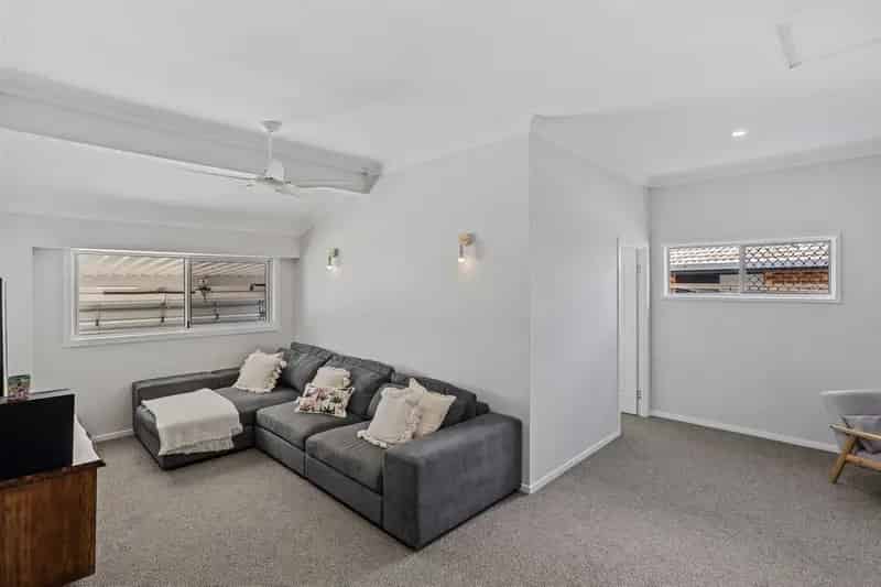 SPACIOUS 4-BEDROOM FAMILY HOME WITH POOL & ENTERTAINING AREA – PRIME LOCATION
