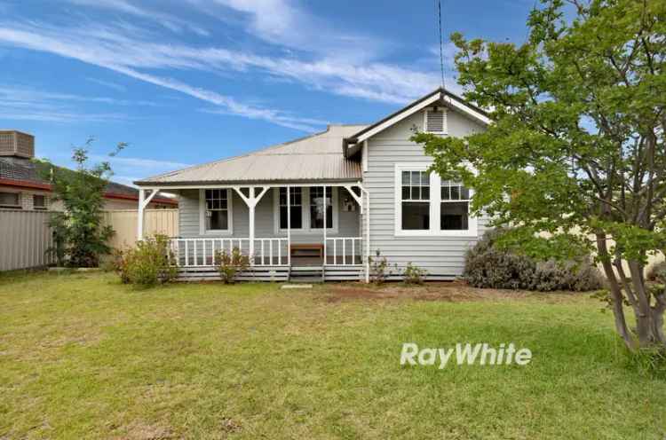 Renovate Buy House in Mildura with Three Bedrooms and Spacious Backyard