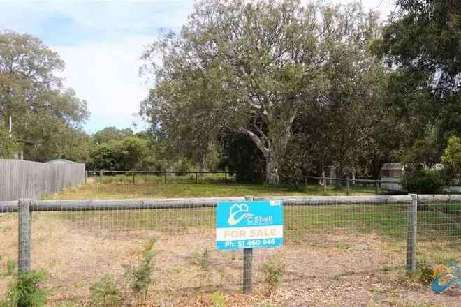 Fully Fenced Block near 90 Mile Beach