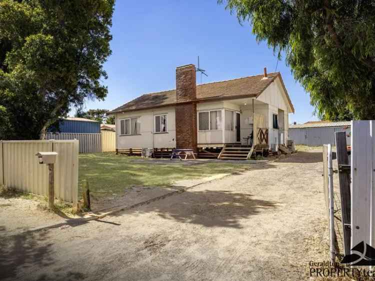 House For Sale in Geraldton, Western Australia