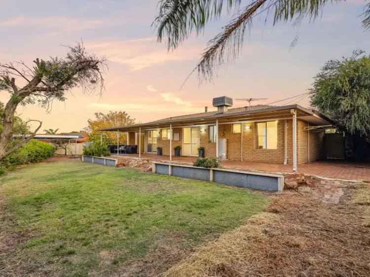 House For Sale in City of Swan, Western Australia