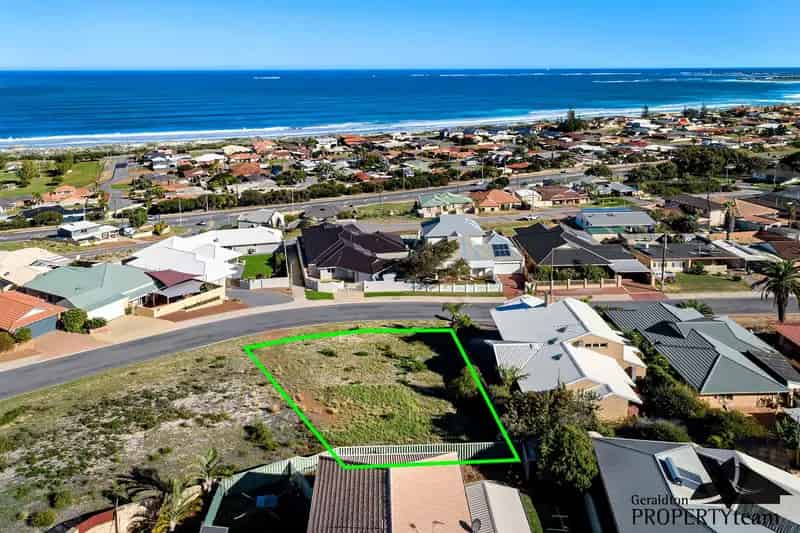 Buy land in Geraldton with ocean views and room for your dream home