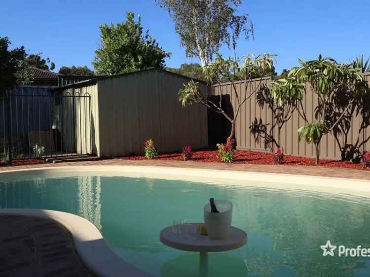 Ballajura Family Home 5 Beds 2 Baths Pool Games Room 858sqm