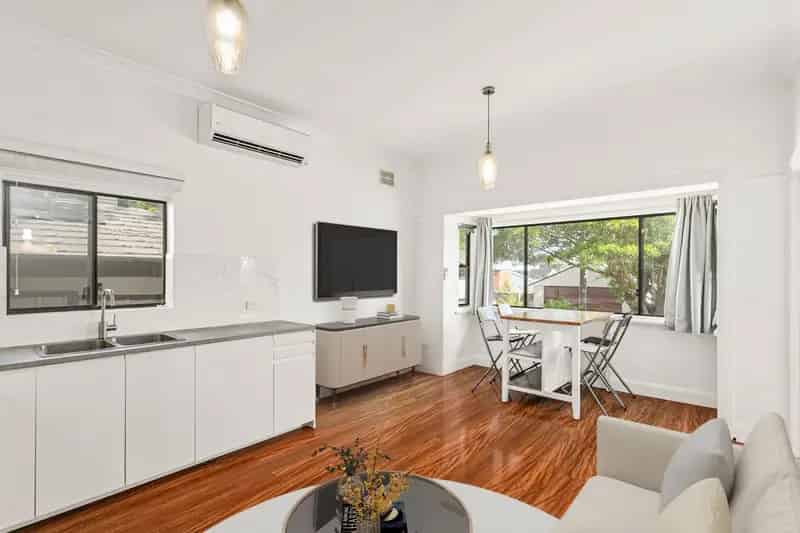Lease Spacious Semi-Detached House in Hurstville with Modern Features