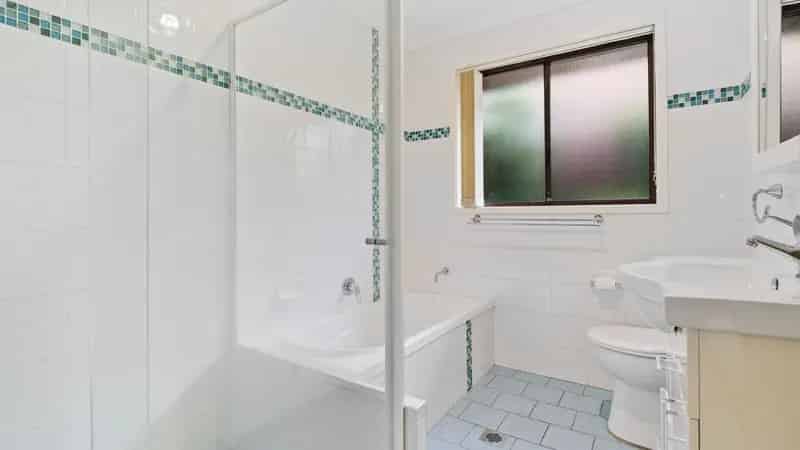 Real Estate For Lease - 19 Trotwood Avenue - Ambarvale , NSW