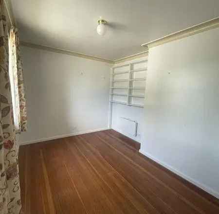 House For Rent in 214, Marsh Street, Armidale, New South Wales