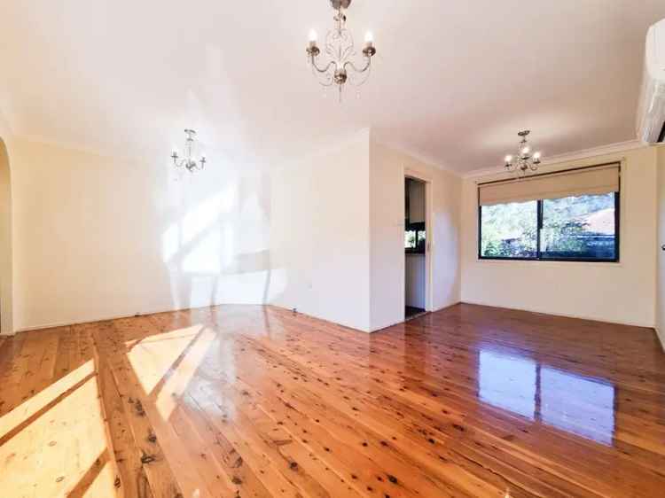 Macquarie Fields 3 Bed Home Fresh Bright Family Home