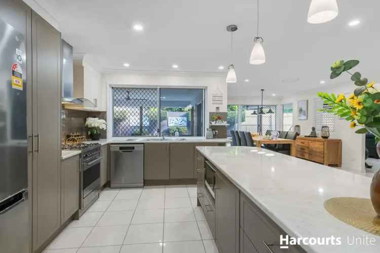 Luxury 4-Bedroom Family Home in Murrumba Downs