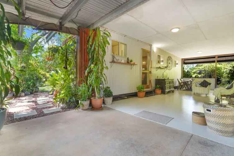 1,000sqm. tropical block in fabulously appealing setting!