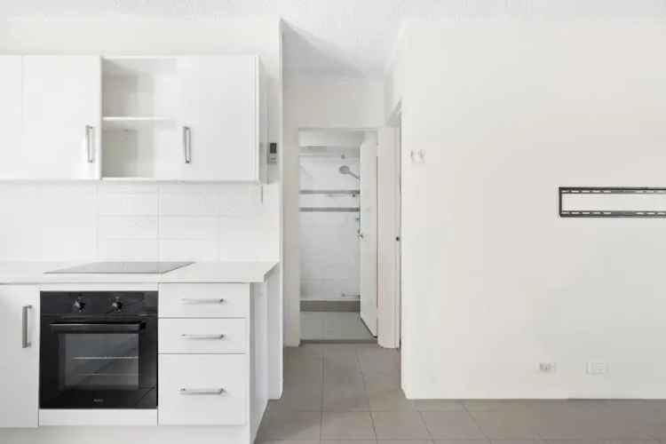 Spacious Kelvin Grove Unit Near QUT - Ideal for Investors or Professionals