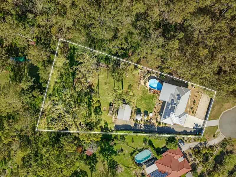 Modern Family Retreat with Bushland Backdrop and Pool